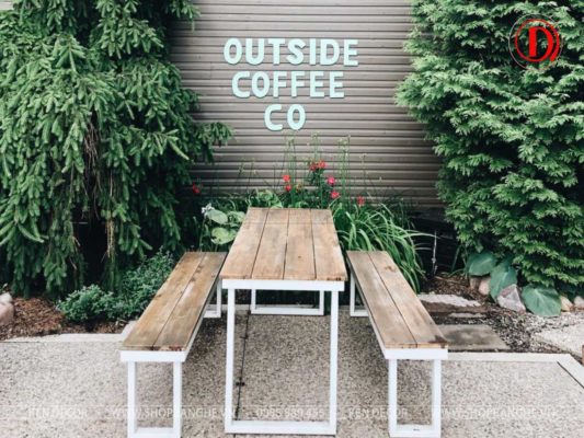 mẫu bàn ghế cafe sân vườn
