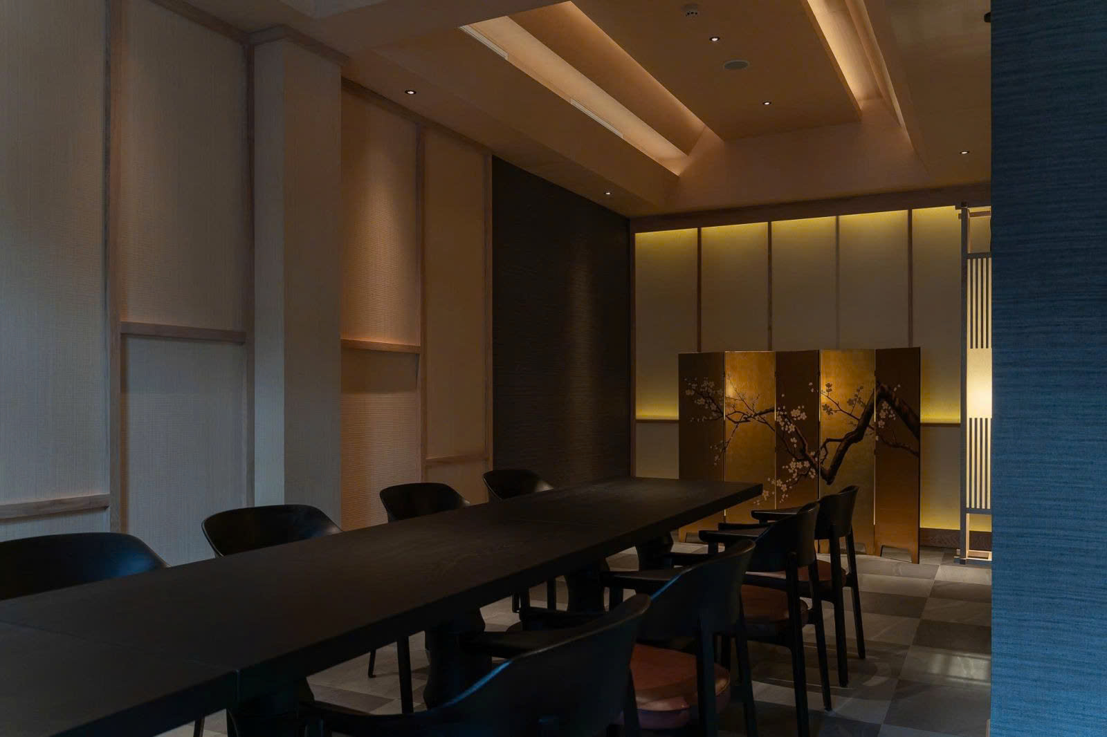 Bố trí nội thất nhà hàng minimal luxury