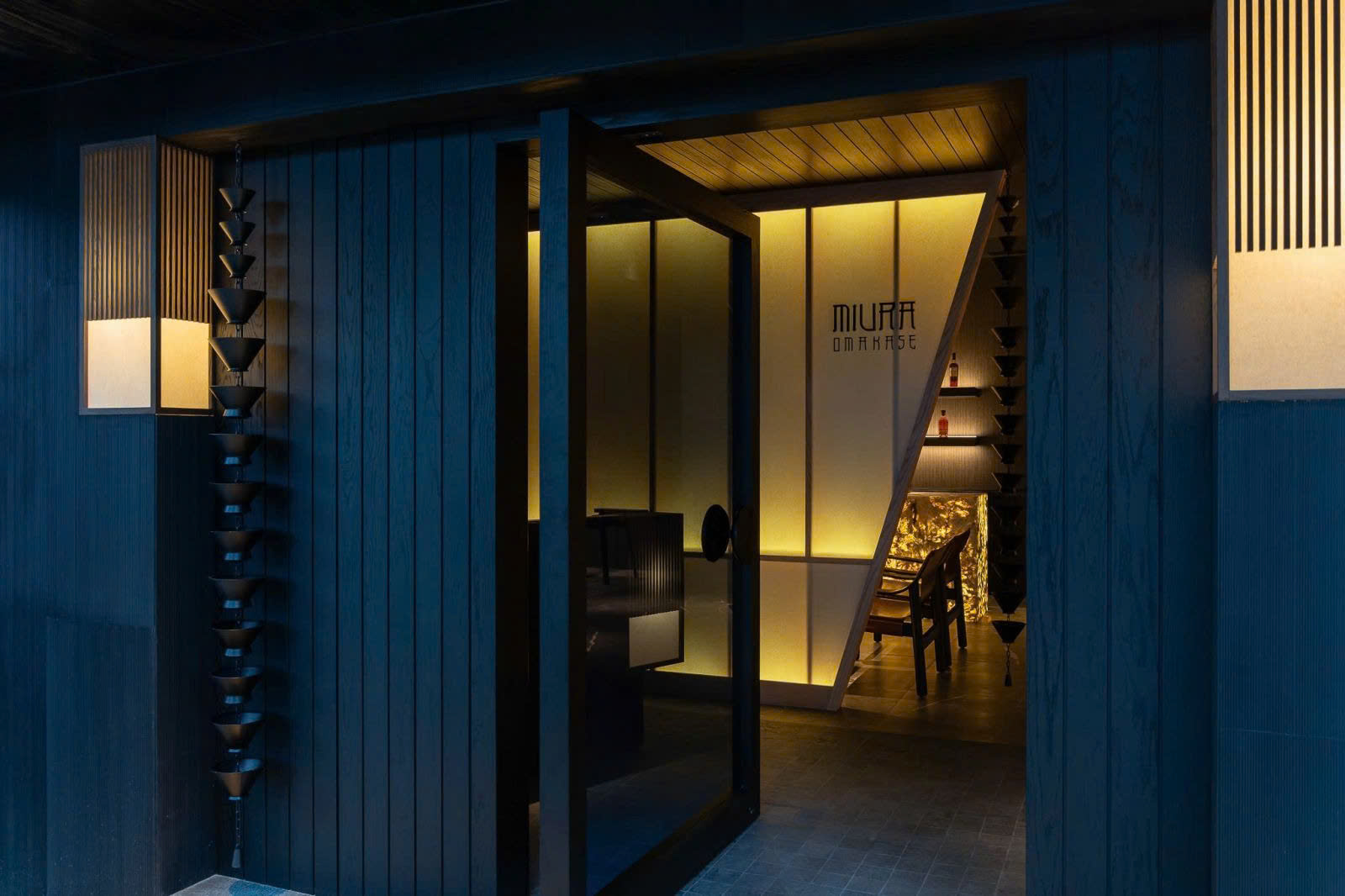 Thiết kế nhà hàng Minimal Luxury